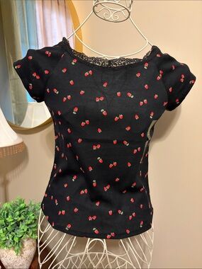 Black Strawberry Print Lace-Trim Girl’s Top